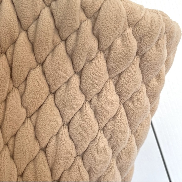 NWT - FP Movement Pucker Up Fleece Carryall - Ivory - Picture 8 of 8